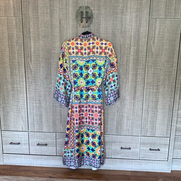 Zara Satun Effect Kimono Dress‎ - Picture 4 of 16